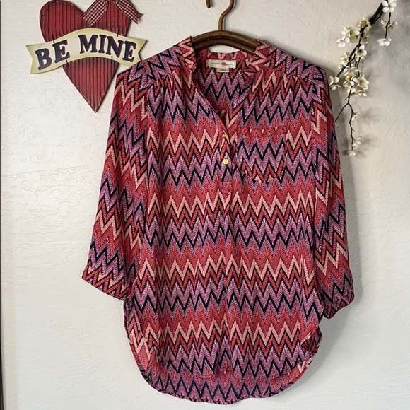 🔴5/$25🔴 Tunic Chevron Chiffon Blouse - Picture 1 of 3